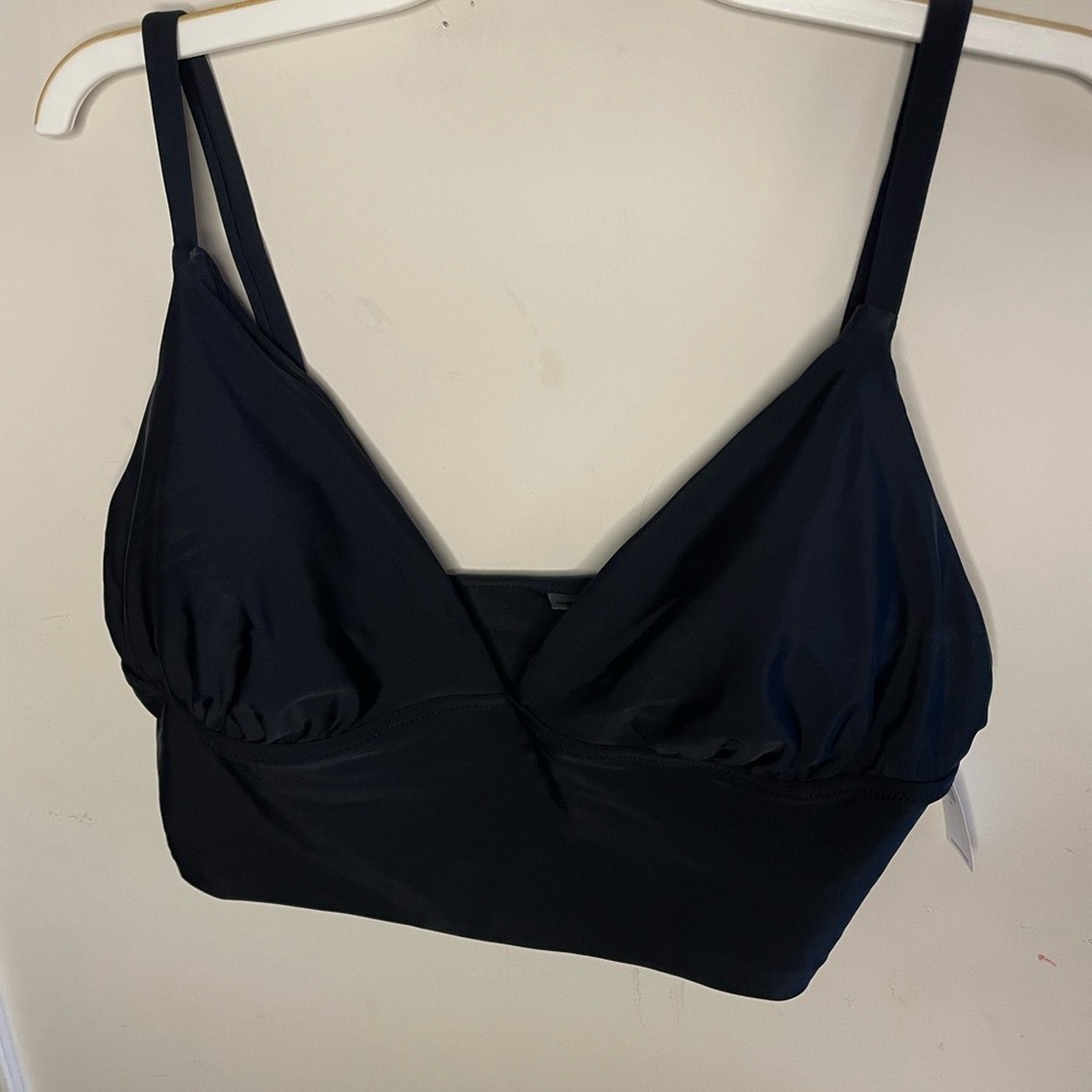 SALE! Old Navy Black Bathing Suit Top (size 2X)